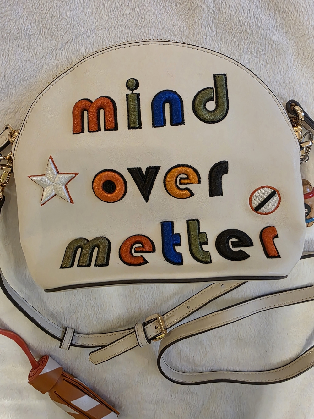 White 'Mind Over Metter' Embroidered Crossbody Bag